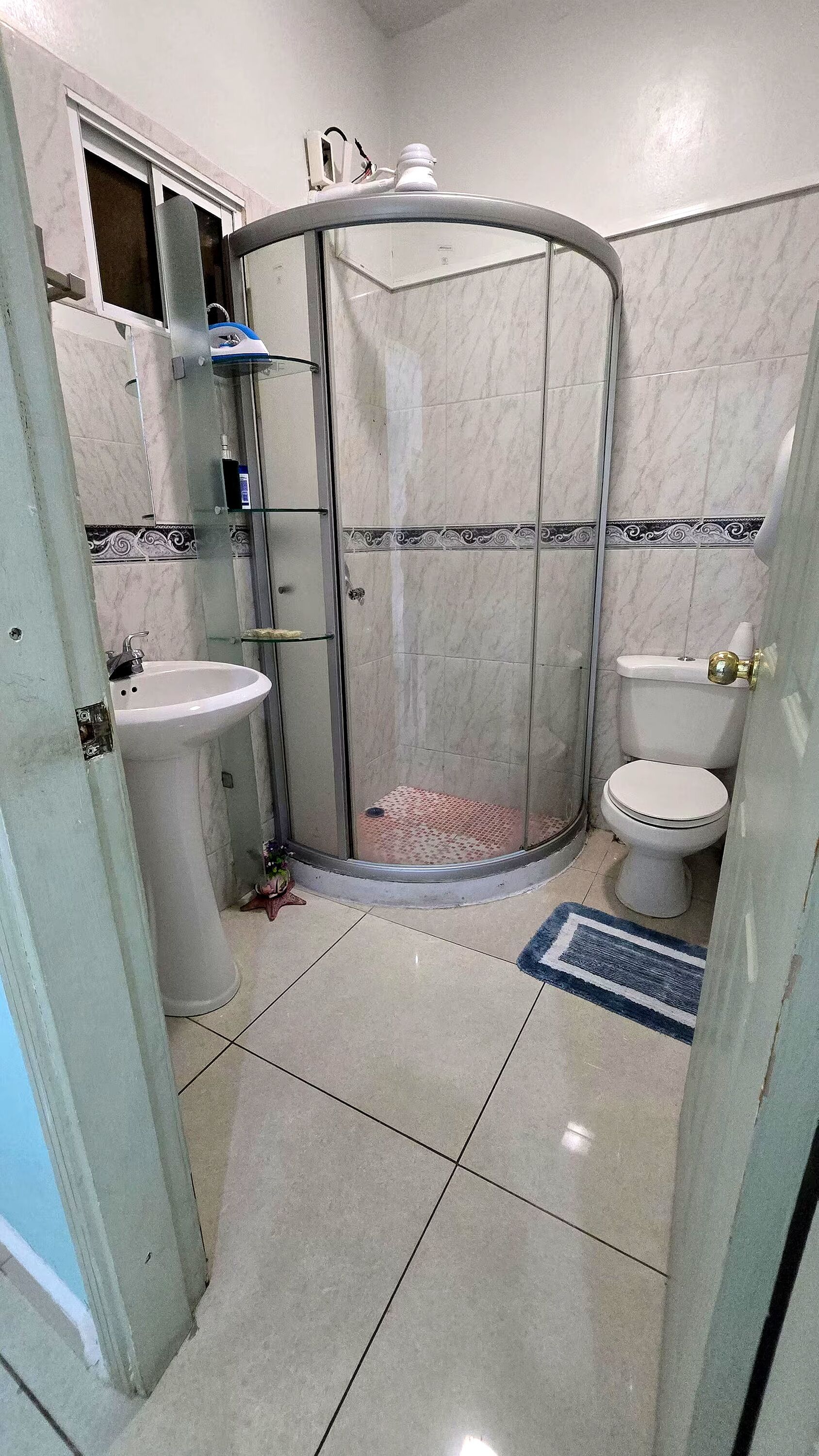 Basic Studio Suite, 2 Queen Beds | Bathroom