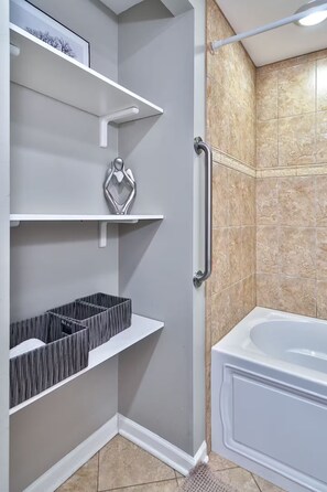 Een douche, een haardroger