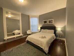 Room - MTR-PetFriendly-FreeParking-WalkingTreadmill (Chicago)