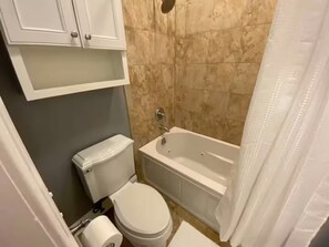Hair dryer, soap - MTR-PetFriendly-FreeParking-WalkingTreadmill (Chicago)