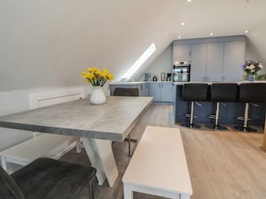 Dining - Mikes Place On The Cove (Rhyl)