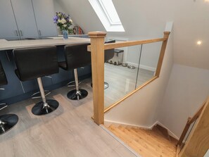 Interior - Mikes Place On The Cove (Rhyl)