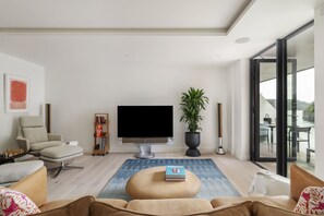 Smart-TV, Stereoanlage