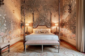 3 bedrooms, iron/ironing board, WiFi, bed sheets - Prestigious Apartment: 3 Suites + Arno View (Firenze)