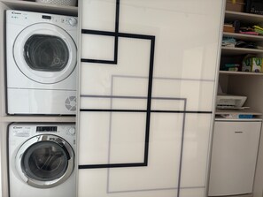 Interior - Apartment 'Grand Luxe Vue Mer Exclusif' with Sea View, Wi-Fi and Air Conditioning (Villeneuve-Loubet)