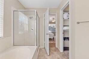 Hair dryer - Spacious Home + Hot tub + Fire Pit + Play Loft (Cedar Park)