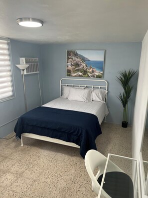 2 bedrooms, iron/ironing board, WiFi, bed sheets - Rock River's Apartments - Two Floors (WIFI) (San Juan)