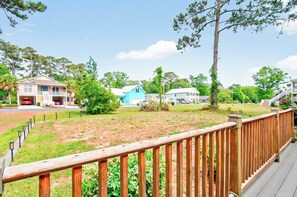 Property grounds - Private Calm Coastal Retreat Near Beaches, Golf Attractions-RENOVATED (Ocean Isle Beach)