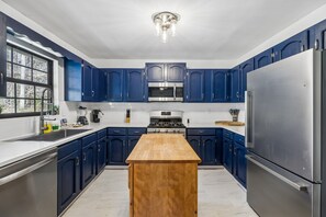 Studio (3 Bedrooms) | Property amenity - Emerald Woods Hangout (Sevierville)