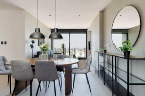 Dining - w* | Engaging 3BR w/ Balcony in Be Grand del Valle (Ciudad de México)