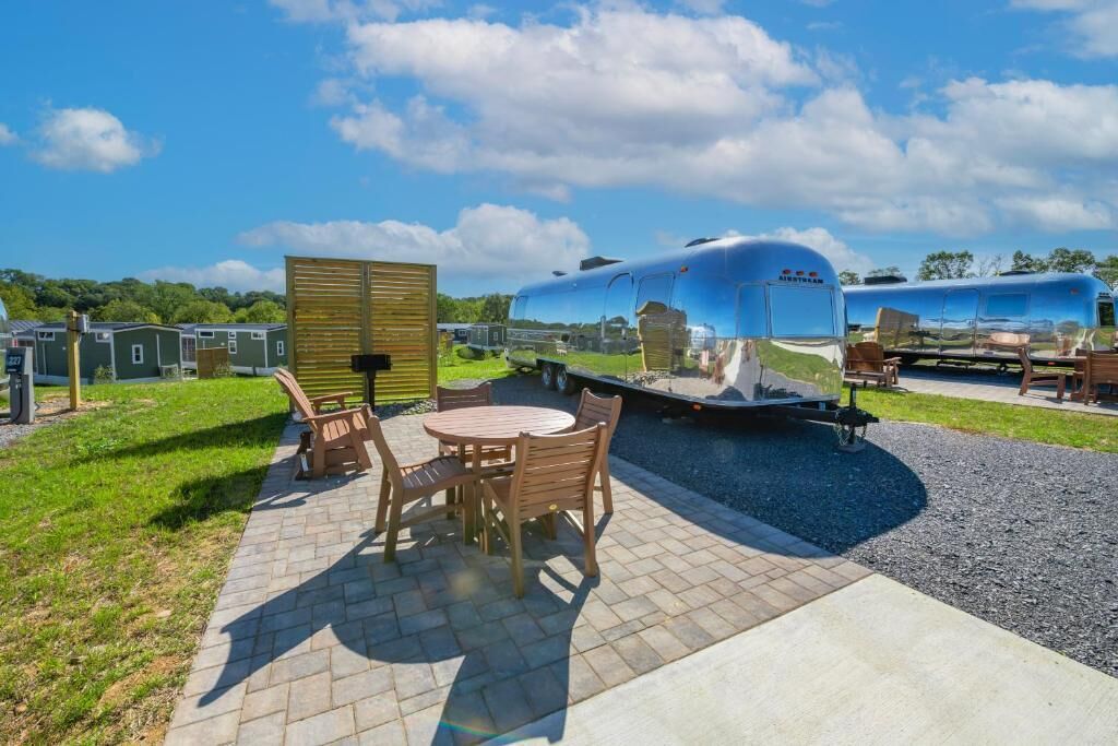 Casa móvil, vistas a la montaña | Restaurante al aire libre