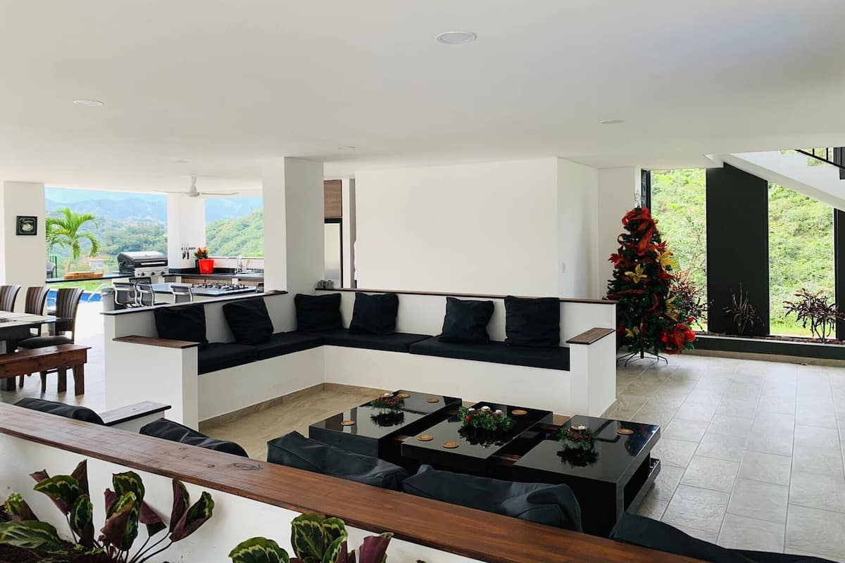 ヴィラ 5 ベッドルーム バリアフリー 喫煙可 | リビングルーム