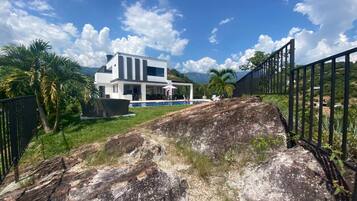 Villa, 5 Bedrooms, Accessible, Smoking | Bahagian luar