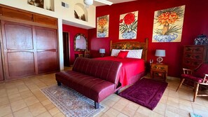3 bedrooms, WiFi, bed sheets - Charming 3-Bedroom Beachfront Home Bahia Delfin (Las Conchas)