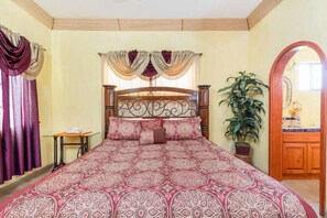 2 bedrooms, WiFi, bed sheets - Cozy, Quiet & Beautiful Home Borracho Flat (Bahía la Choya)