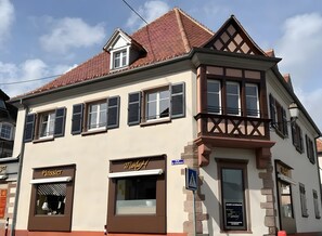 Exterior - Holiday Home 'La Maison De La Boulangère' with Mountain View, Wi-Fi and Air Conditioning (Wihr-au-Val)