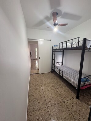 2 chambres, Wi-Fi gratuit, draps fournis