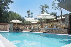 Seasonal outdoor pool - Nicole Collection - Meganisi Cove Suites (Meganisi)
