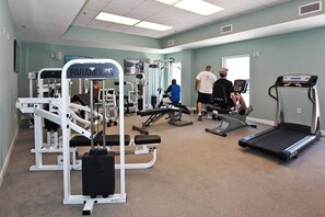 Fitness facility - Gulf Front condo with Pools, Beach access and Gym (Panama City Beach)