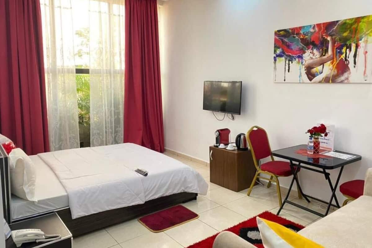 舒适双人房, 泳池景观