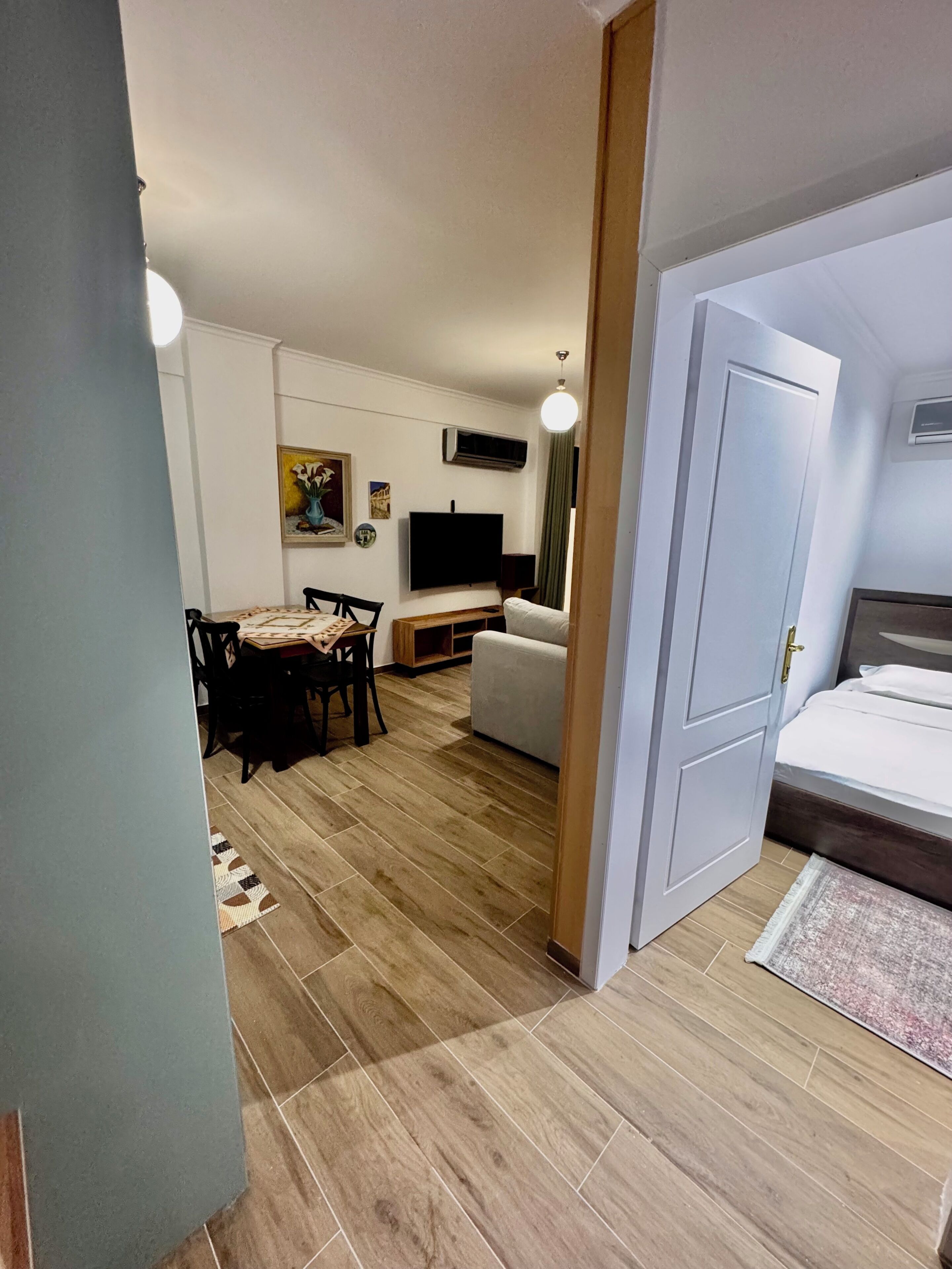 Family Apartment, 2 Bedrooms, Mountain View | Living area