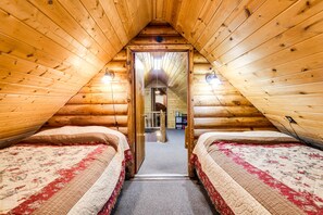 Room - Rustic cabins in the pines 2 cabin property sleeps 14 (Island Park)