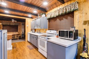 Private kitchen - Rustic cabins in the pines 2 cabin property sleeps 14 (Island Park)