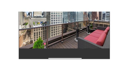 Luxe Midtown Studio condo full kitchen walk to train & major landmarks& skyline