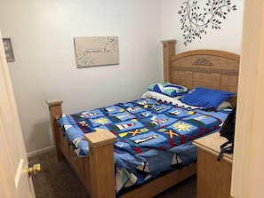 3 bedrooms, iron/ironing board, free WiFi, bed sheets - Spacious 3-bedroom condo on the boardwalk with fantastic views. (Wildwood)
