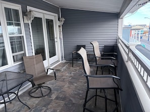 Terrace/patio - Spacious 3-bedroom condo on the boardwalk with fantastic views. (Wildwood)