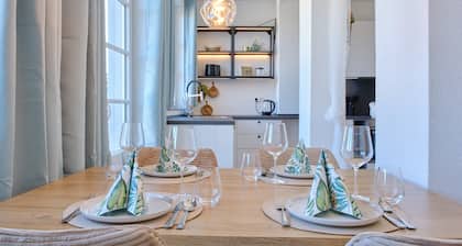 JASTA Homes: Cozy Loft with Infrared Sauna, Old Town, Parking, Netflix â NEW!