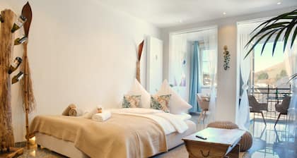 JASTA Homes: Cozy Loft with Infrared Sauna, Old Town, Parking, Netflix – NEW!