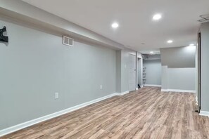 Interior - MTR-Gym Gear-Garage Parking-Patio - Work Space (Chicago)