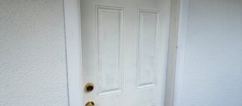 Delightful 1-bedroom studio with AC in vibrant Tampa