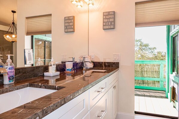 Interior - Casa Linda: Pool, Arcade & Sun Decks (Jensen Beach)