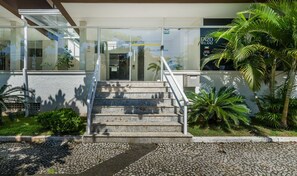 Basic Apartment | Exterior detail - Apart w/ Jacuzzi in Jurere Internacional Mlb0402 (Florianópolis)