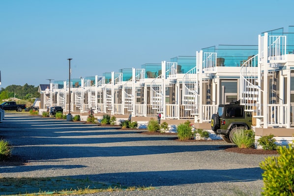 Street view - Chincoteague Bay RV Resort & Cottages (Chincoteague)