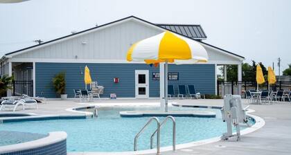 Chincoteague Bay RV Resort & Cottages