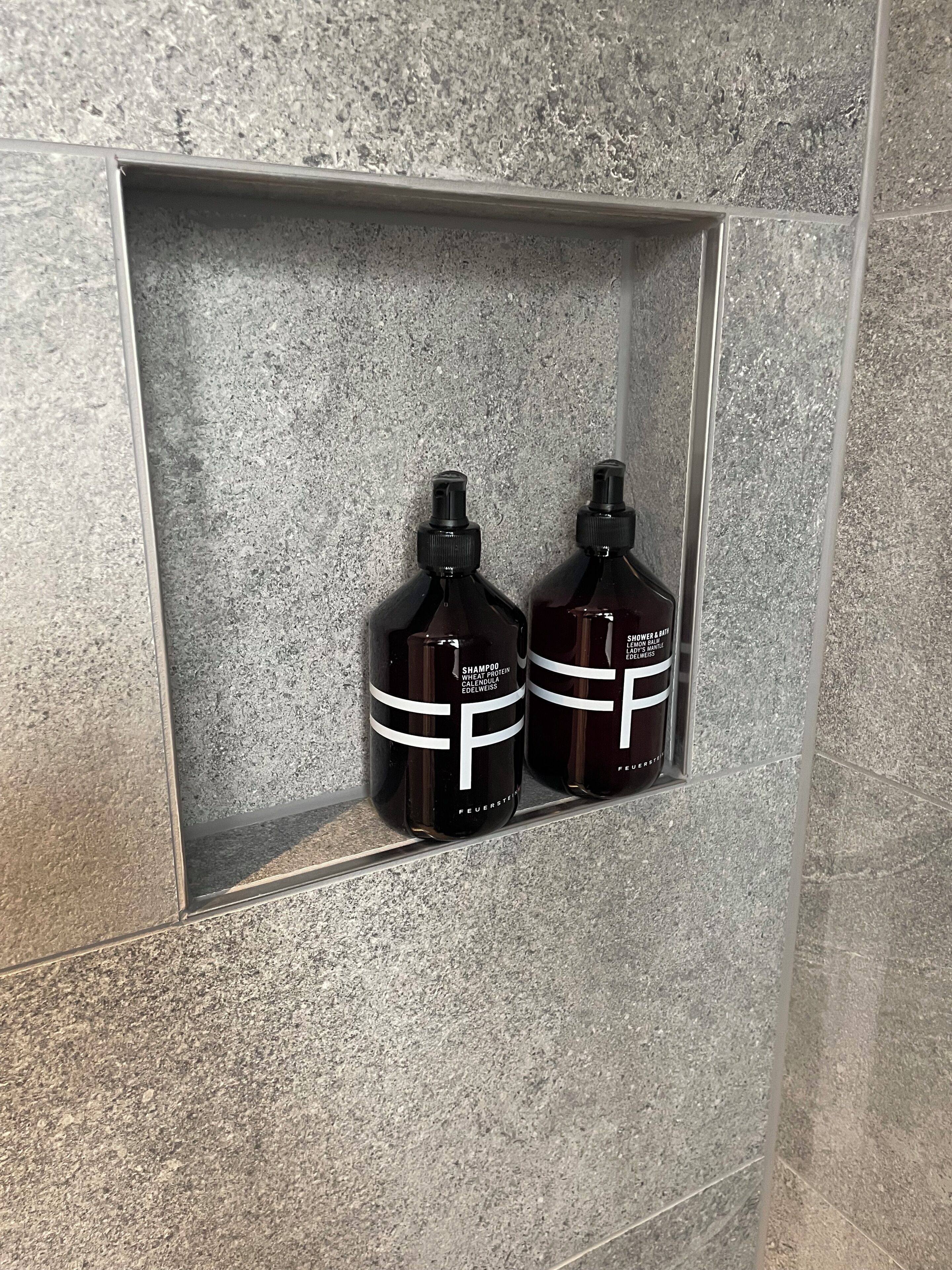 Badezimmerausstattung