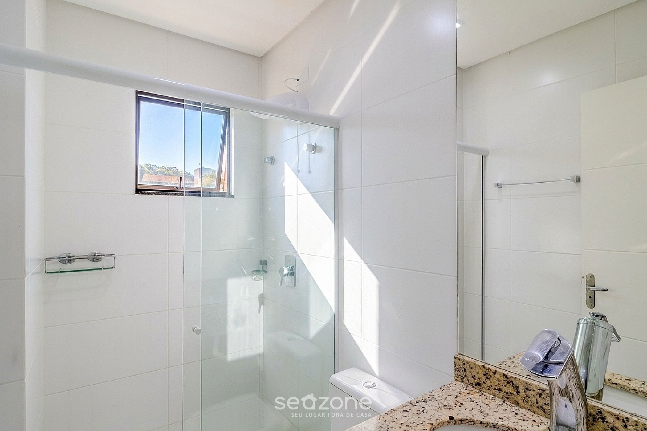 Apartamento | Baño | Zapatillas
