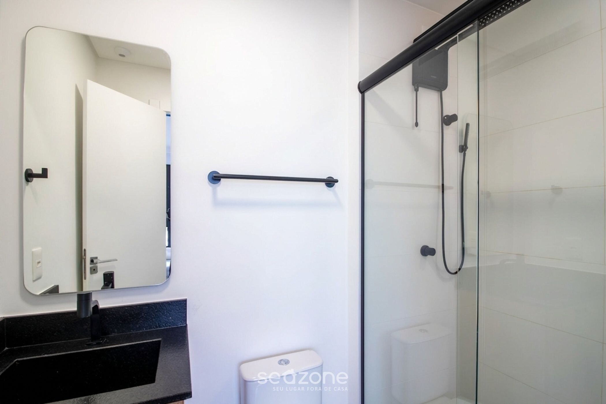Apartamento | Banheiro | Chinelos 