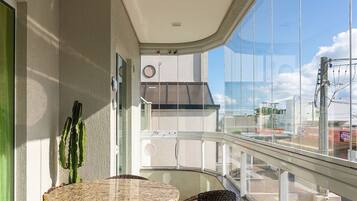 Apartment | Outdoor dining