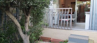 Large studio 40 square metres garden secure condominium parking