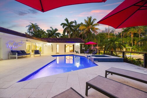 Sultan Villa - Tennis • CT Pool • BBQ