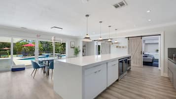 Comfort Room | Private kitchen | Coffee/tea maker
