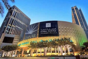 Shopping mall - Vogue | JW Marriott Marina | Direct Access to Marina Mall (Dubai)