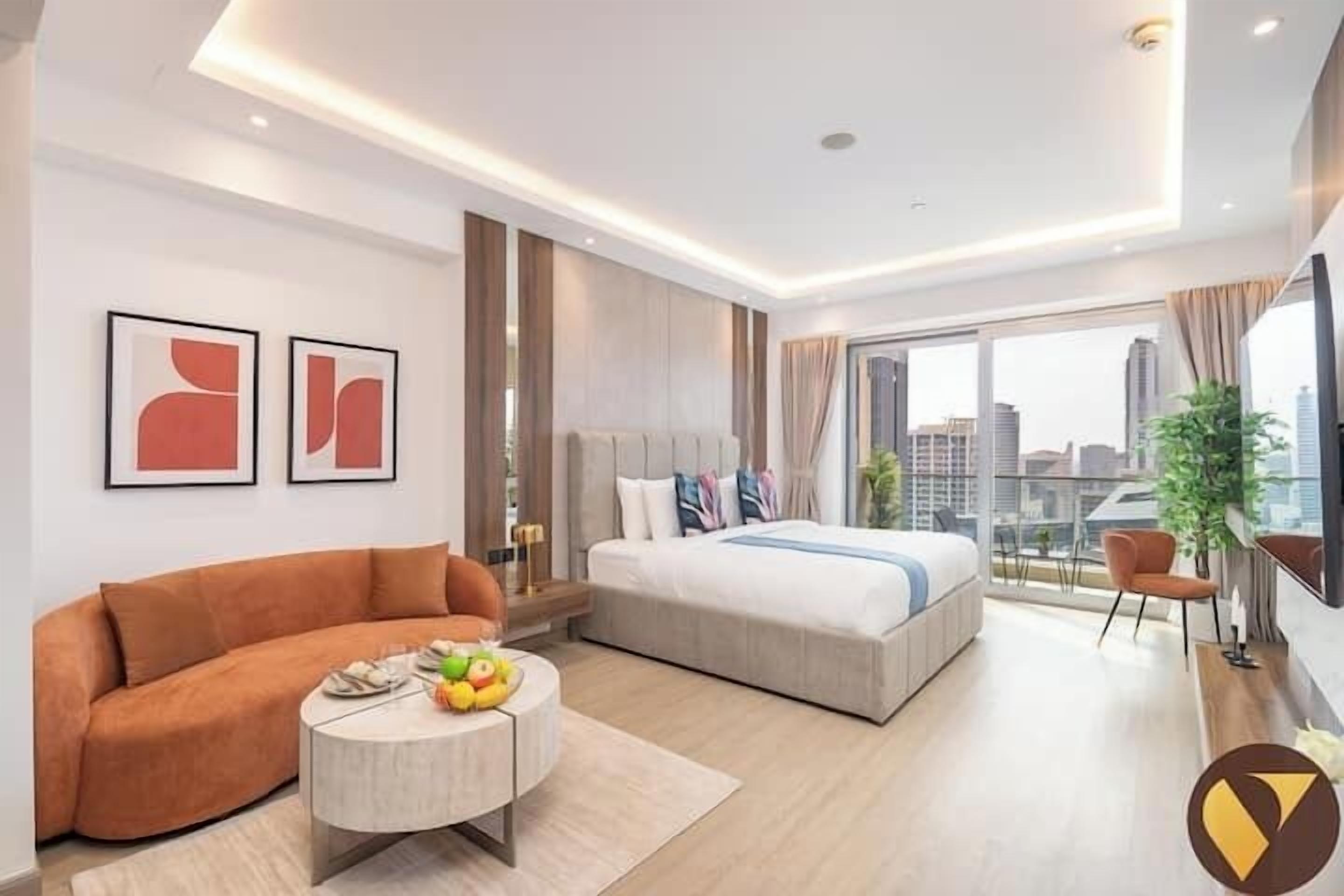 Estudio de lujo, balcón, vistas al puerto deportivo