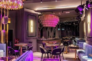 Bar (on property) - Vogue | JW Marriott Marina | Direct Access to Marina Mall (Dubai)