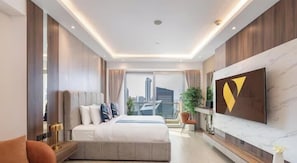 Egyptian cotton sheets, premium bedding, in-room safe - Emaar Residences with Direct Access to Marina Mall. (Dubai)