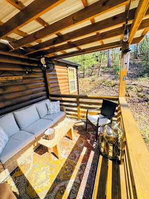Terrace/patio - Cozy Cabin Near Lake Burton Clayton - Dog Friendly! (Clarkesville)